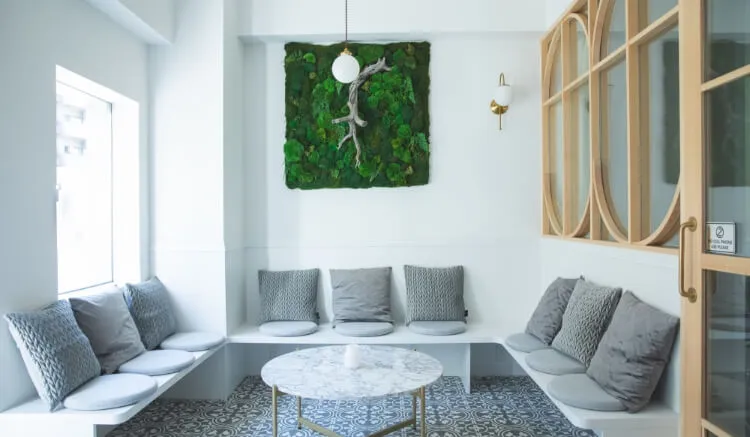 salon lounge space