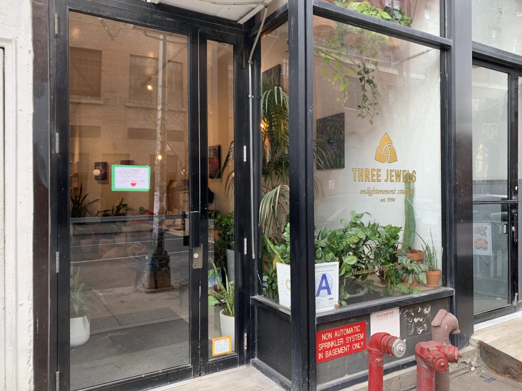 米国 メディテーション 市場 視察 Three Jewels ヨガ スタジオ おしゃれ カフェ 画像