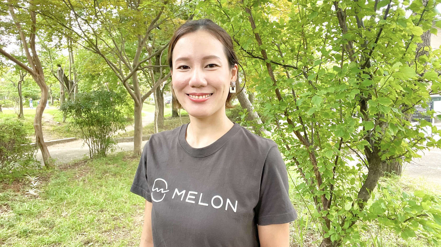 MELONのマインドフルネス瞑想・ヨガインストラクターの林なつみ